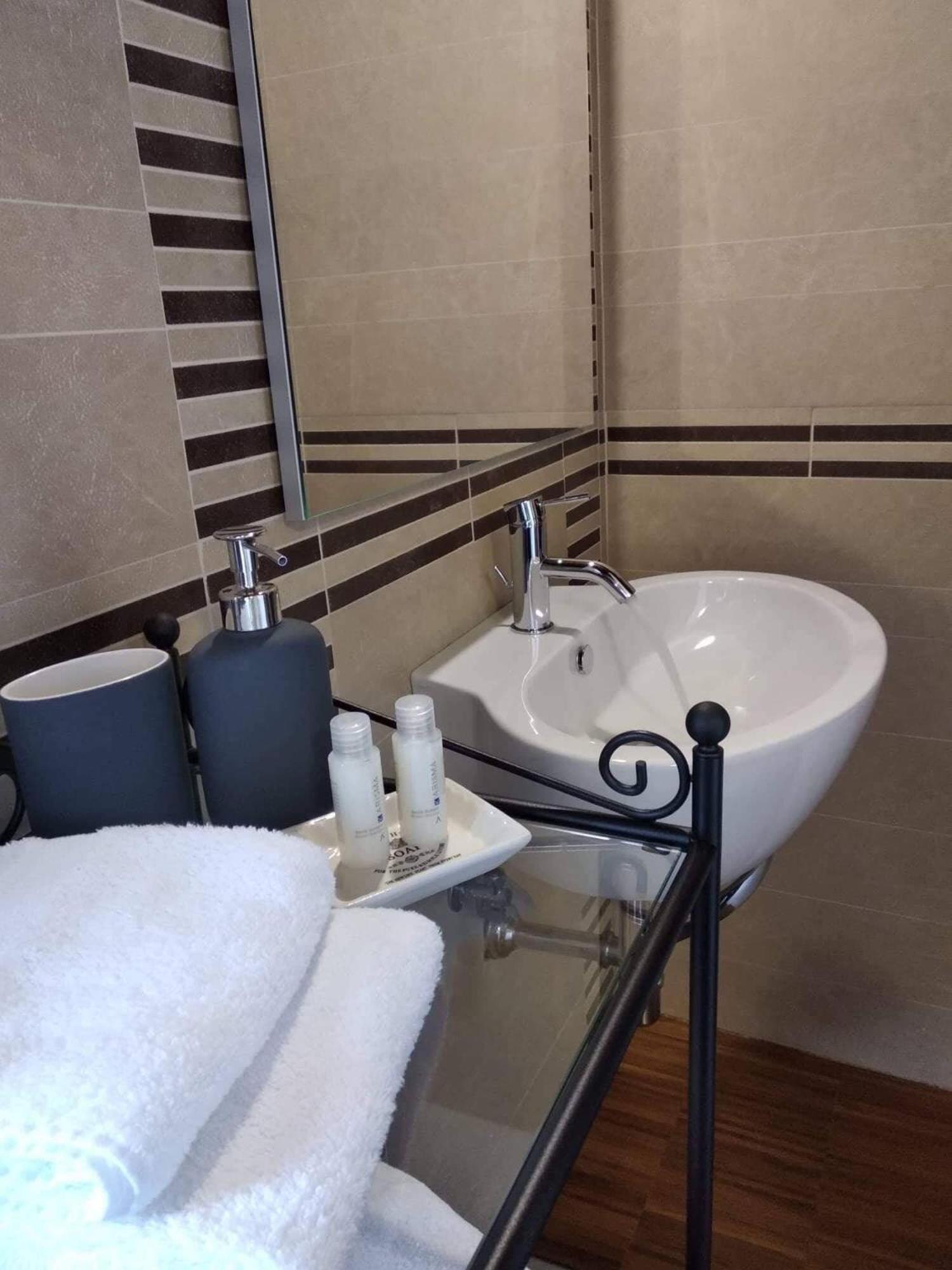 B&B Valleluna Trani Eksteriør billede
